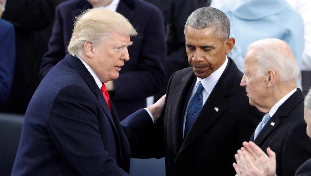 Trump saluda a Obama y Biden