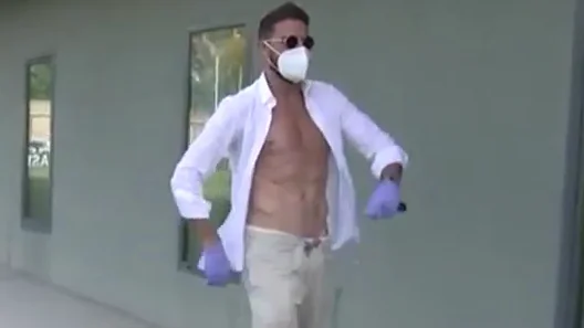 El show de Joaquín en el regreso a las instalaciones del Betis para hacerse los test de coronavirus El show de Joaquín en el regreso a las instalaciones del Betis para hacerse los test de coronavirus
