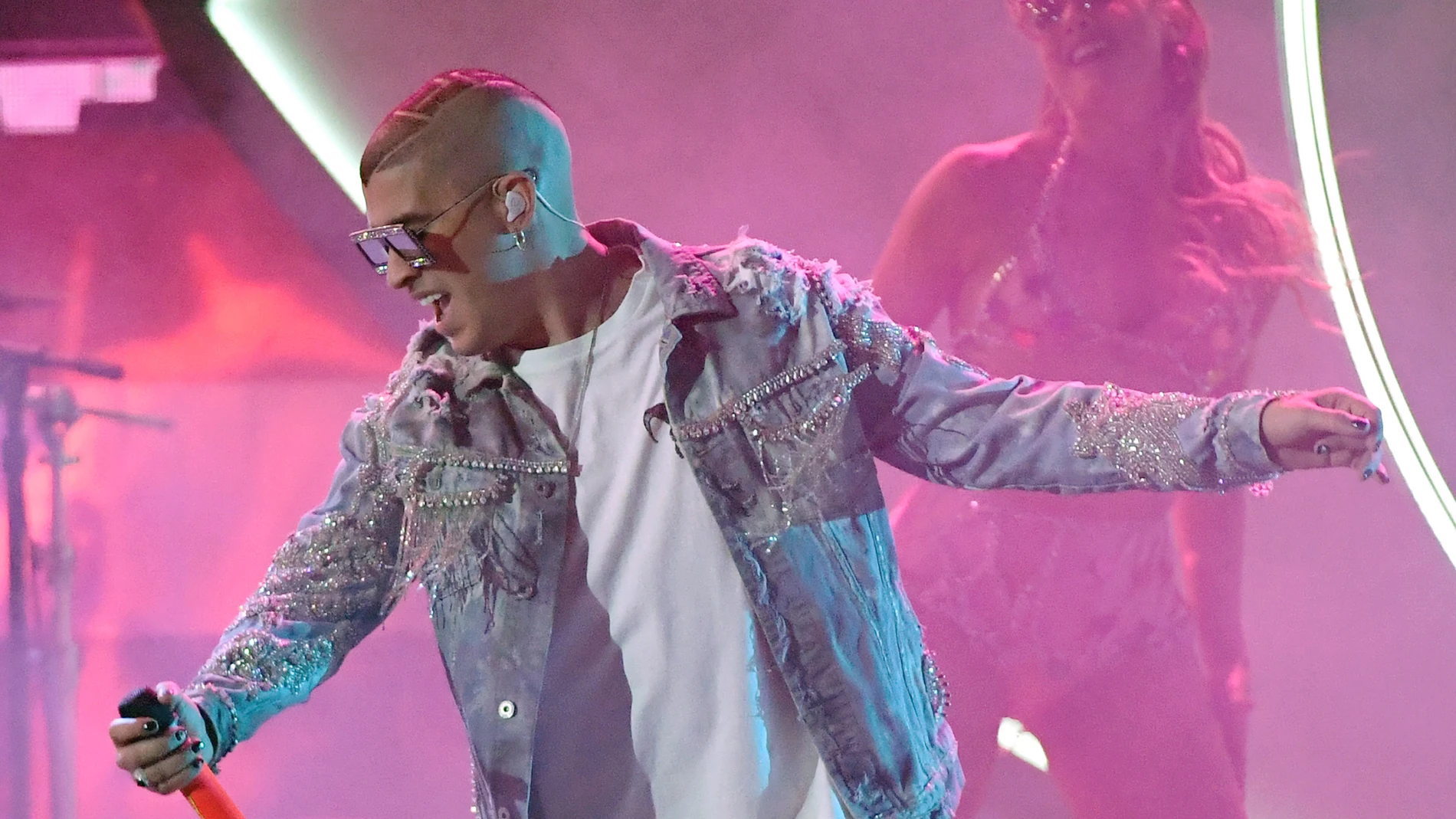 Bad Bunny durante su actuación en los Latin Grammy 2019 Bad Bunny durante su actuación en los Latin Grammy 2019
