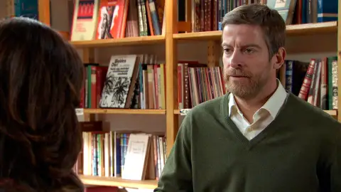 Marcelino, angustiado y muy preocupado con Luisita y Amelia Marcelino, angustiado y muy preocupado con Luisita y Amelia