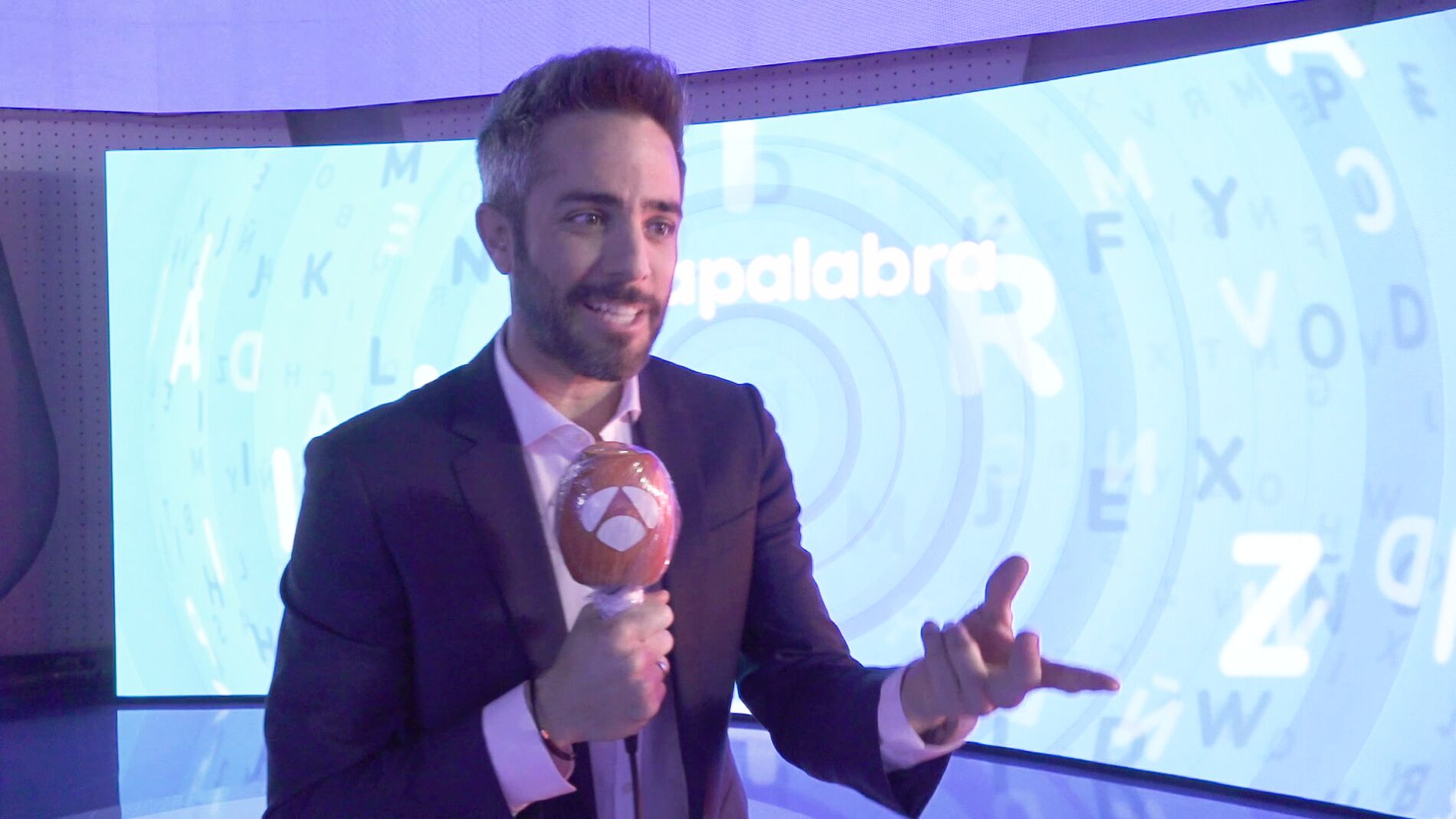 "Una oportunidad a la que no pod&iacute;a decir que no", Roberto Leal explica c&oacute;mo acept&oacute; presentar 'Pasapalabra'