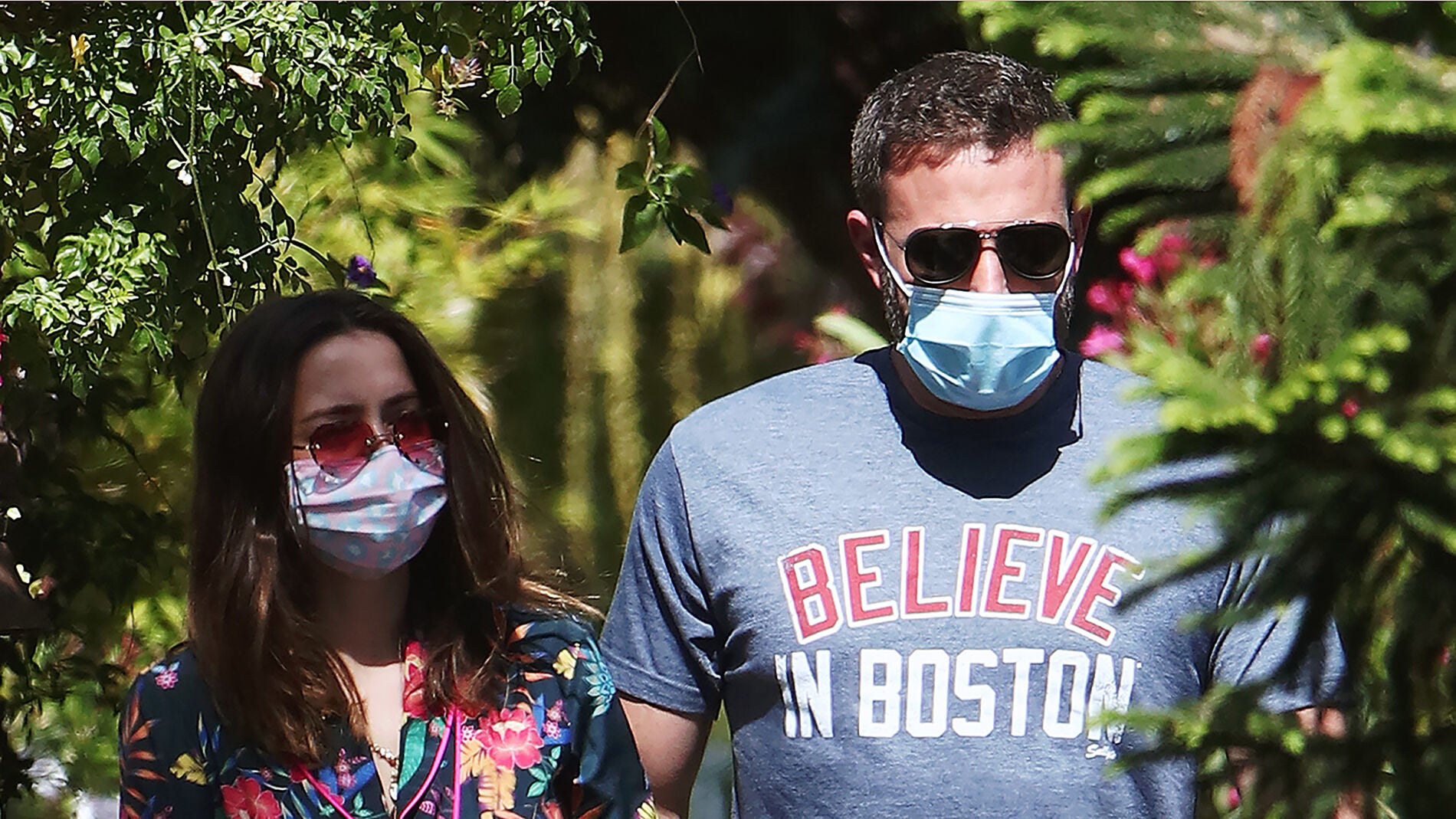 Ana de Armas y Ben Affleck durante su paseo tras dejarse las llaves en casa 