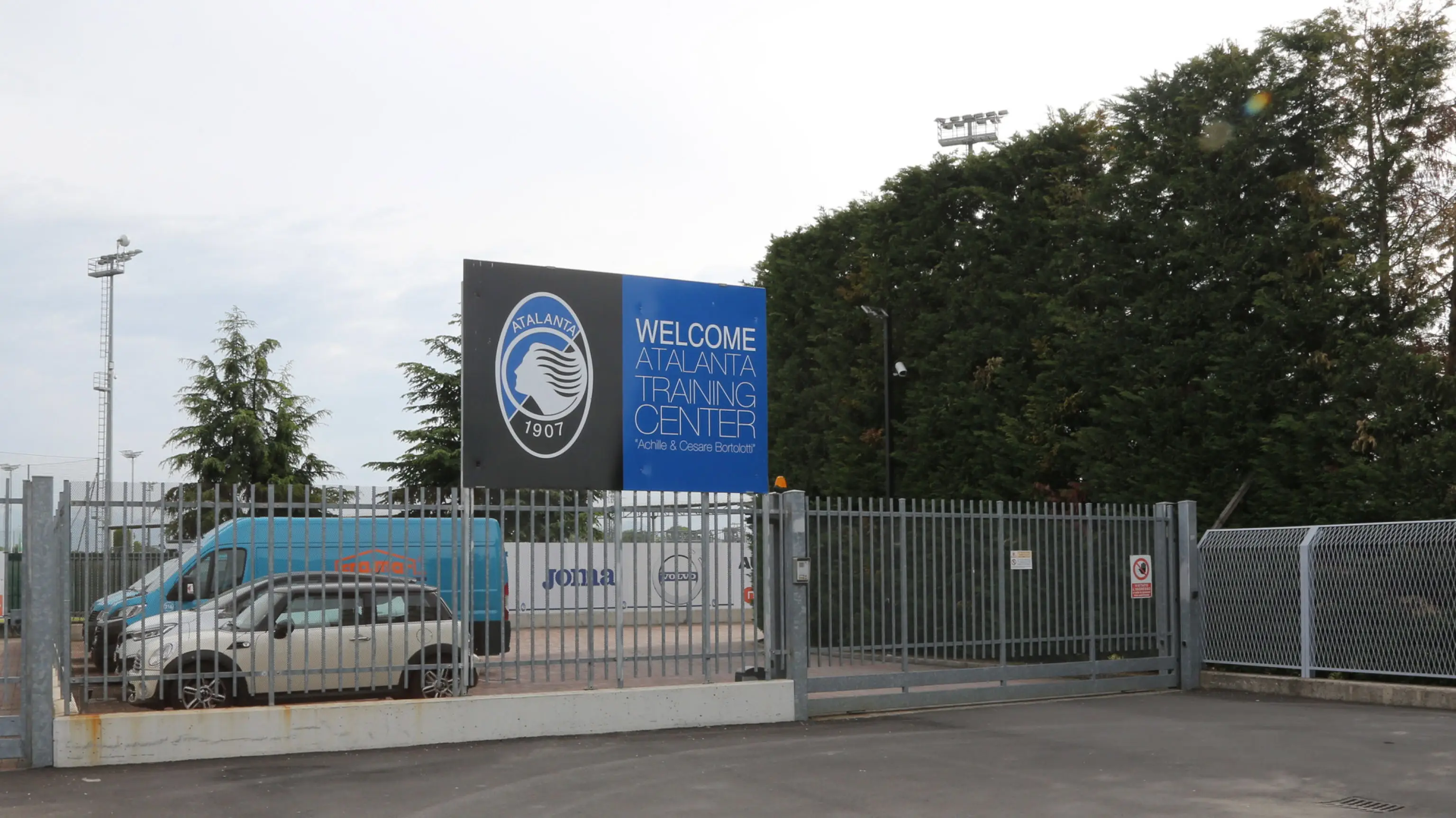 Entrada de la Ciudad Deportiva del Atalanta