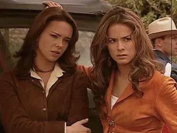 Natasha Klauss y Danna García como Sarita y Norma Elizondo en 'Pasión de Gavilanes' Natasha Klauss y Danna García como Sarita y Norma Elizondo en 'Pasión de Gavilanes'