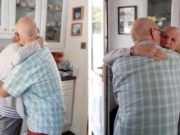 Abuelos abrazándose Abuelos abrazándose