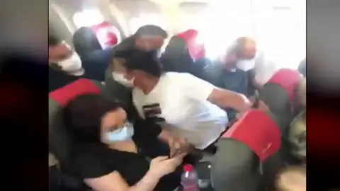 Distancia social en un avión Distancia social en un avión