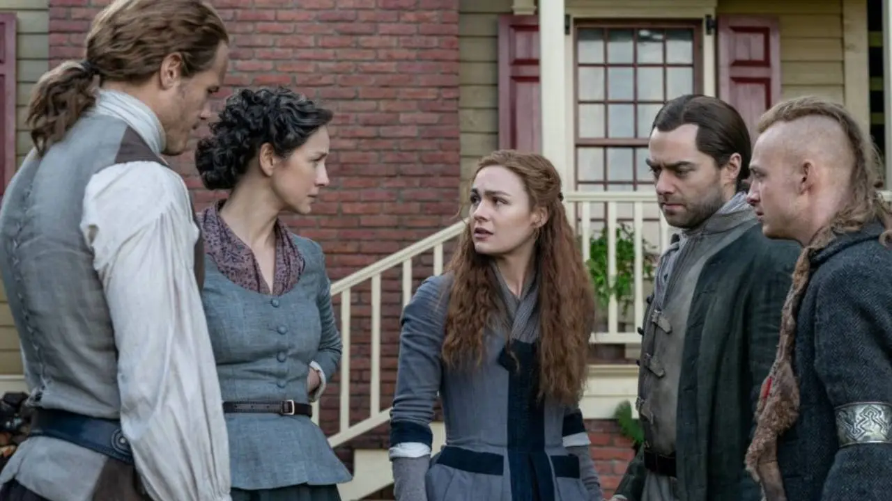 Sophie Skelton, Caitriona Balfe, Sam Heughan y Richard Rankin en 'Outlander' Sophie Skelton, Caitriona Balfe, Sam Heughan y Richard Rankin en 'Outlander'
