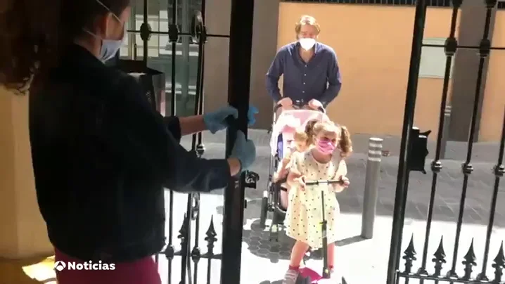El reencuentro entre familias ya es una realidad gracias a la fase 1 de la desescalada del coronavirus El reencuentro entre familias ya es una realidad gracias a la fase 1 de la desescalada del coronavirus