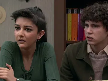 La ingenuidad de Manolita hunde a Marisol La ingenuidad de Manolita hunde a Marisol