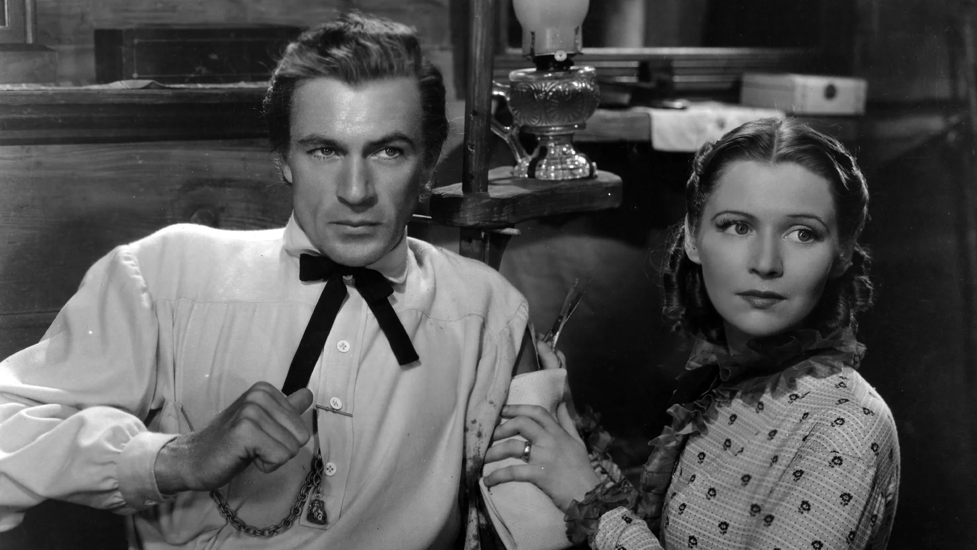 Gary Cooper y Jean Arthur en The Plainsman Gary Cooper y Jean Arthur en The Plainsman