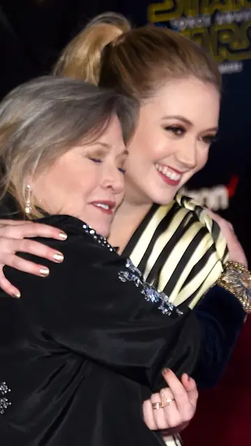 Carrie Fisher y su hija Billie Lourd Carrie Fisher y su hija Billie Lourd