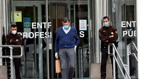 Entrada a los Juzgados de Plaza Castilla en Madrid Entrada a los Juzgados de Plaza Castilla en Madrid