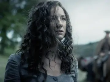 Caitriona Balfe como Claire Fraser en el final de la temporada 5 de 'Outlander' Caitriona Balfe como Claire Fraser en el final de la temporada 5 de 'Outlander'