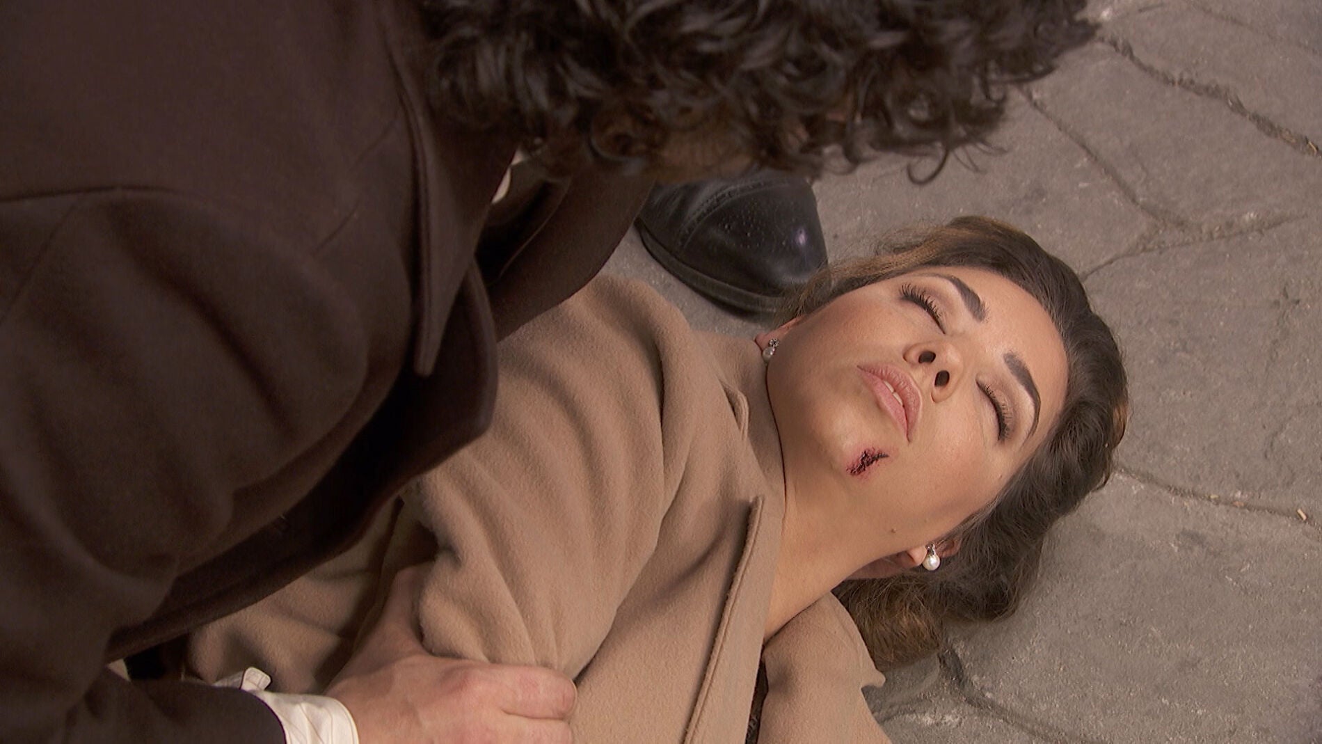 &lsquo;El secreto de Puente Viejo&rsquo;: Emilia, herida de gravedad tras un tiroteo en Puente Viejo