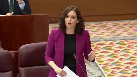 Isabel Díaz Ayuso sobre el hotel del confinamiento: "No iba a gestionar Madrid desde el comedor donde ceno todos los días" Isabel Díaz Ayuso sobre el hotel del confinamiento: "No iba a gestionar Madrid desde el comedor donde ceno todos los días"