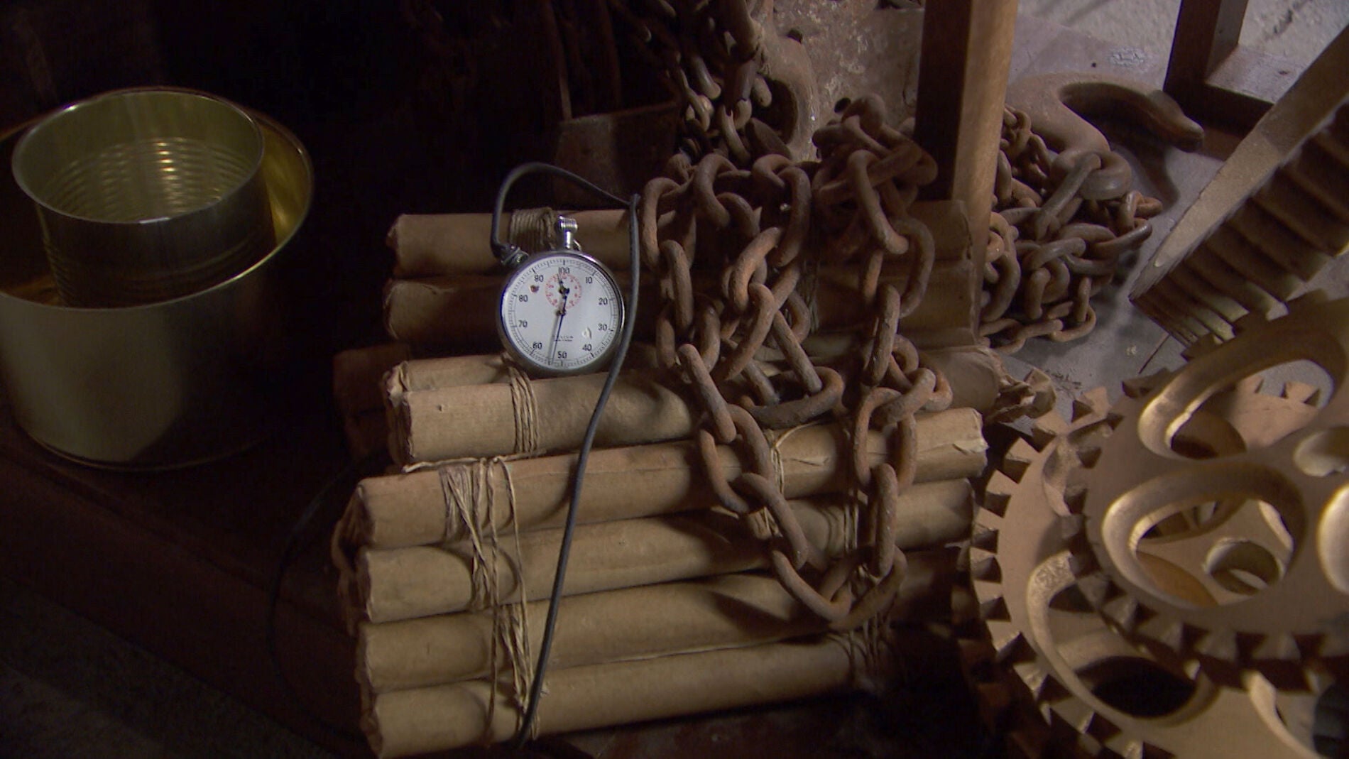 Una bomba, a punto de estallar en la fábrica de Solozábal