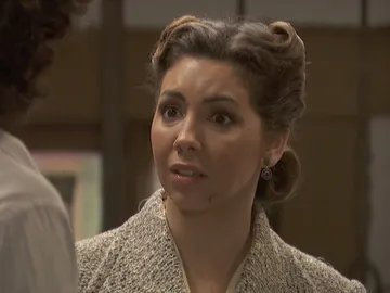 Emilia Ulloa, desenmascarada ante su propio hijo  Emilia Ulloa, desenmascarada ante su propio hijo