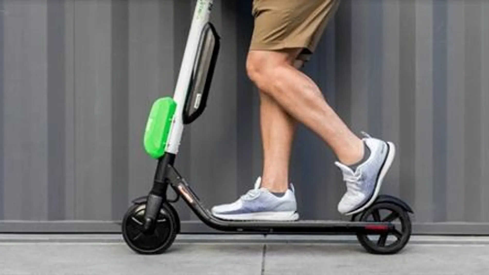 Patinete eléctrico. Patinete eléctrico.