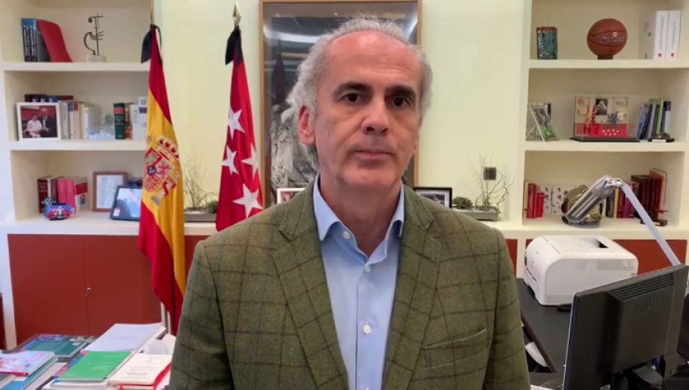 Enrique Ruiz Escudero, consejero de sanidad de Madrid: "Los madrileños han sido severamente castigados por el ministerio de Sanidad" 