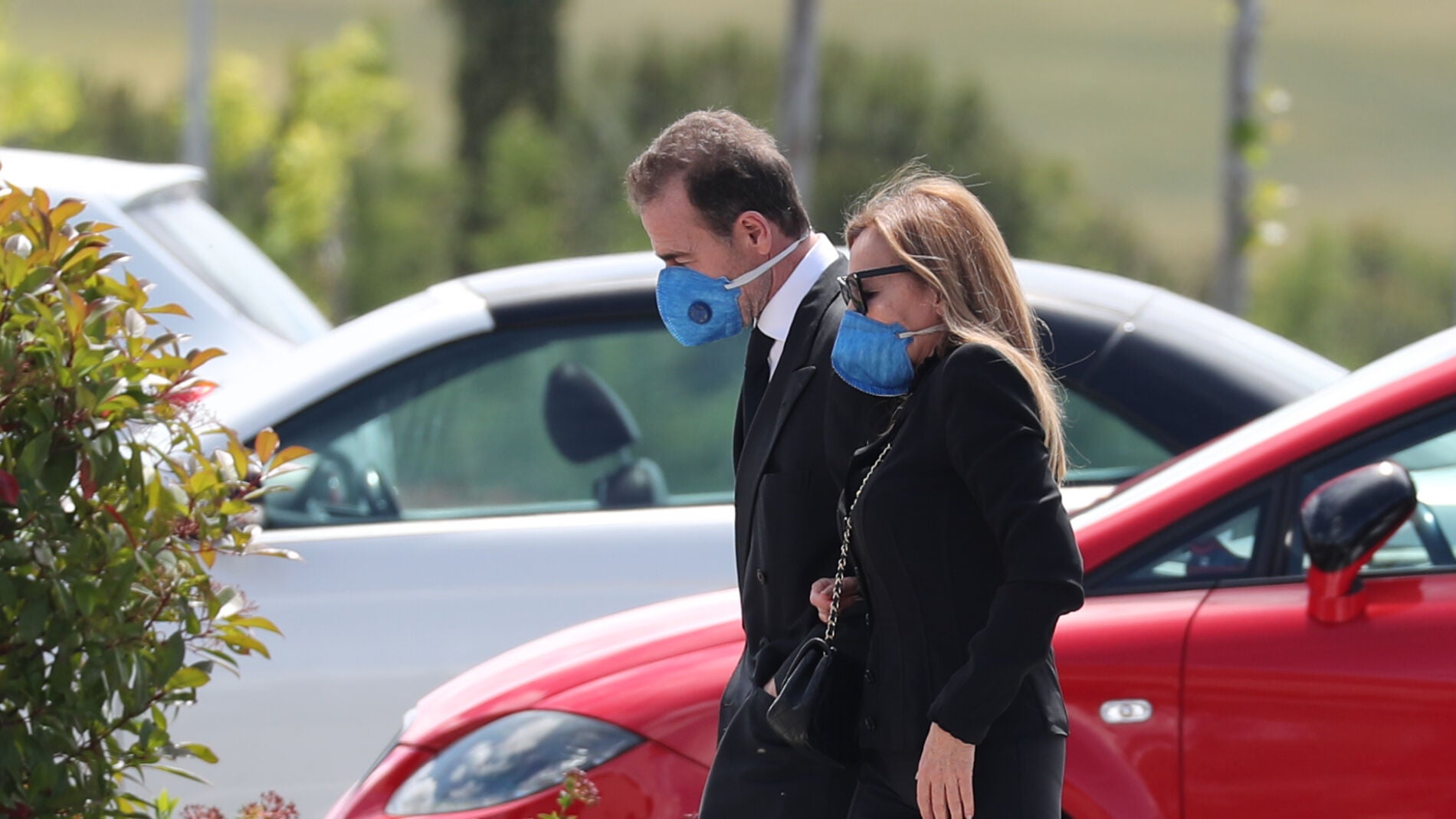 Ana Obregón y Alessandro Lequio en el entierro de Álex Lequio