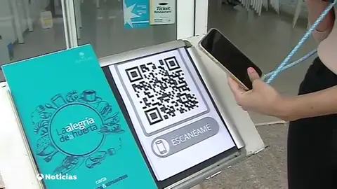 Los restaurantes valencianos aceleran los preparativos para abrir este lunes en la fase 1 de desescalada Los restaurantes valencianos aceleran los preparativos para abrir este lunes en la fase 1 de desescalada