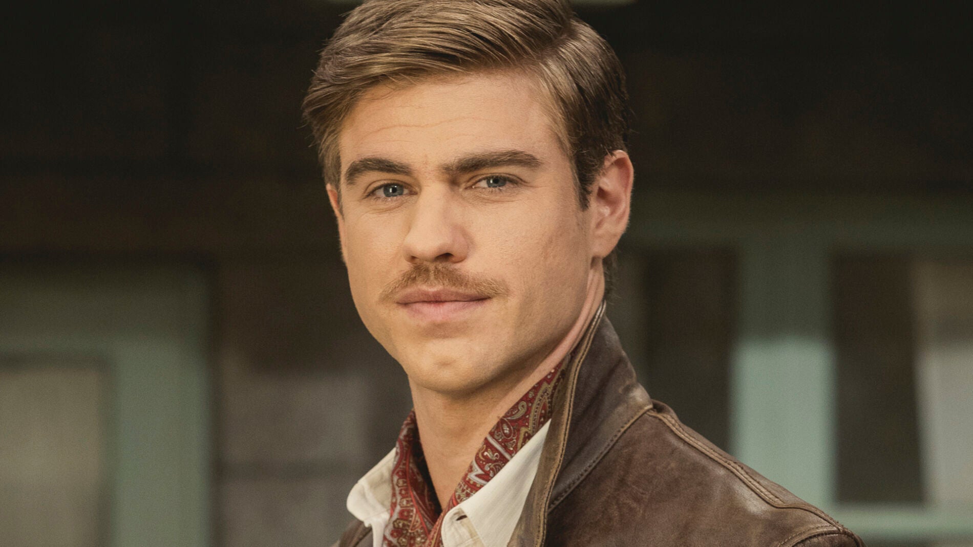 Adri&aacute;n Pedraja es Adolfo de los Visos en 'El secreto de Puente Viejo'