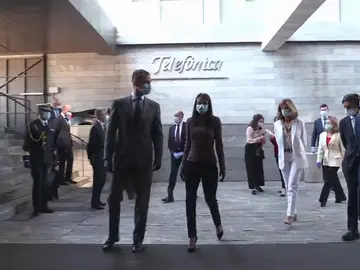 El rey propone la innovación y la adaptación como protagonistas para la reconstrucción tras el coronavirus El rey propone la innovación y la adaptación como protagonistas para la reconstrucción tras el coronavirus