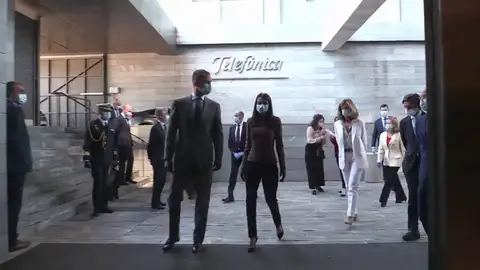 El rey propone la innovación y la adaptación como protagonistas para la reconstrucción tras el coronavirus El rey propone la innovación y la adaptación como protagonistas para la reconstrucción tras el coronavirus