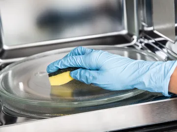 Limpiando microondas Limpiando microondas