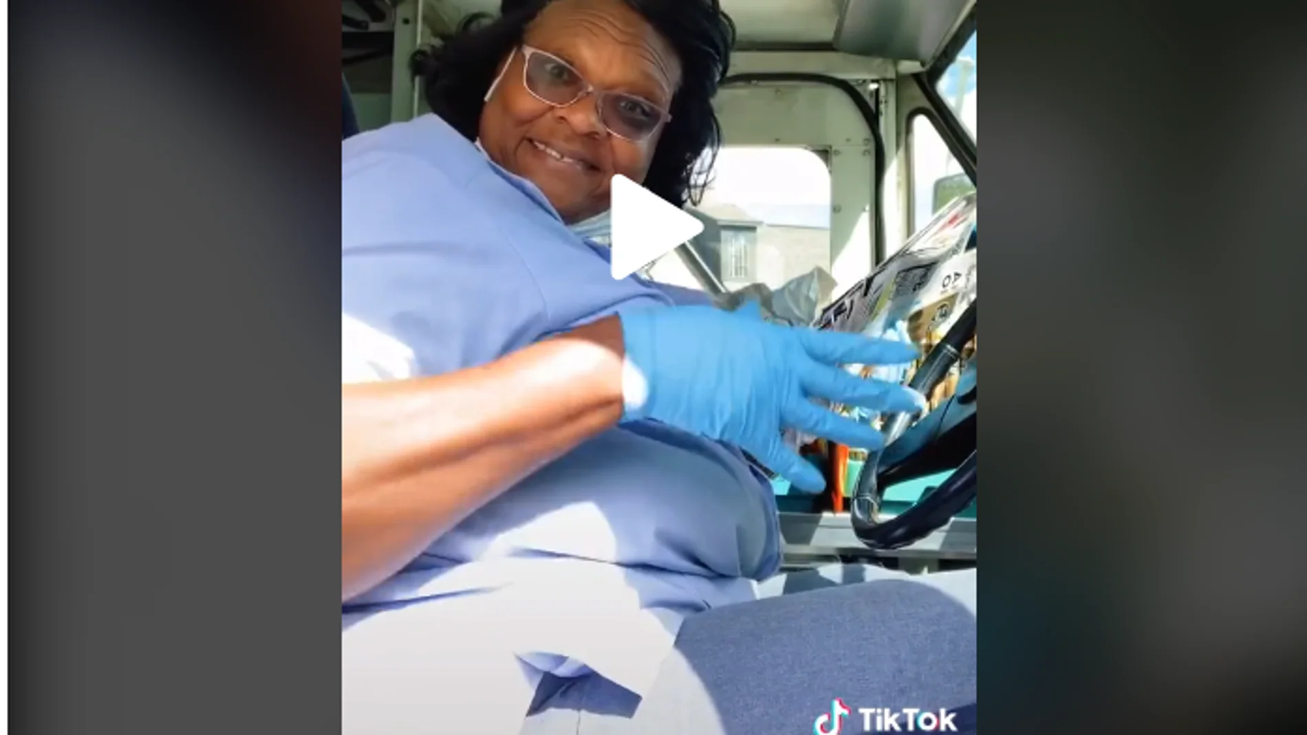 Captura del vídeo de TikTok de @lexnotalexis Captura del vídeo de TikTok de @lexnotalexis