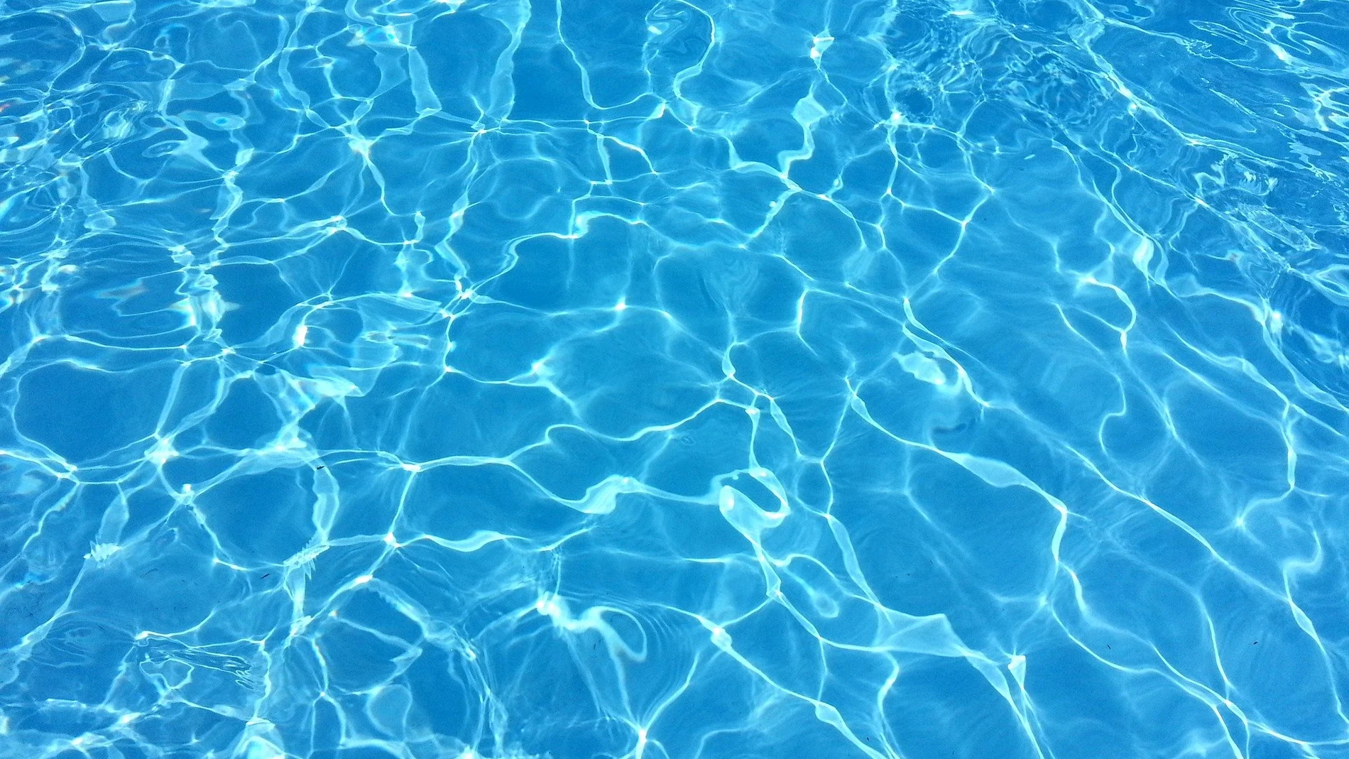 Una nina de 2 años muere ahogada en una piscina Una nina de 2 años muere ahogada en una piscina