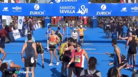 Óscar, el 'runner' que corrió con coronavirus el maratón de Sevilla del 23 de febrero Óscar, el 'runner' que corrió con coronavirus el maratón de Sevilla del 23 de febrero