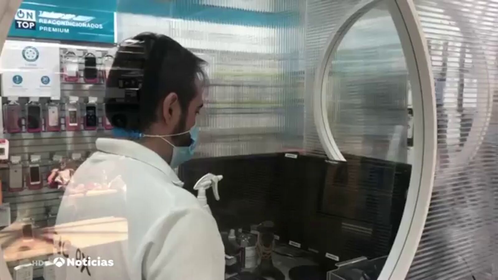 Tecnología para irse de compras: tiendas con toma de temperatura, vestuarios virtuales y señales de control de aforo