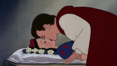 El beso de 'Blancanieves y los siete enanitos'