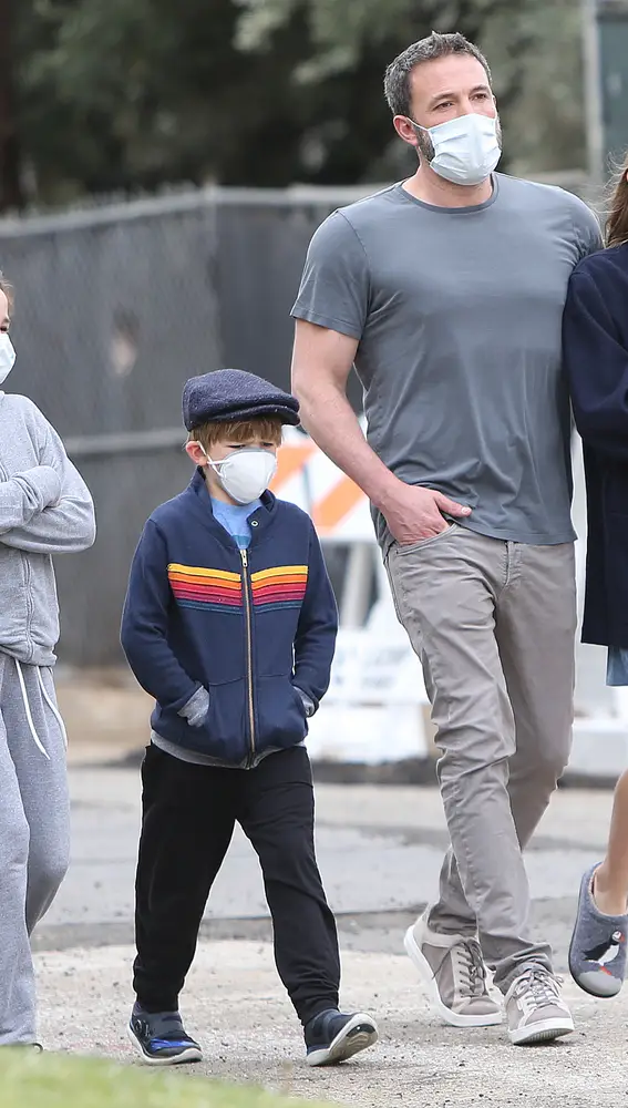 Ben Affleck pasea con sus hijos, esta vez sin Ana de Armas