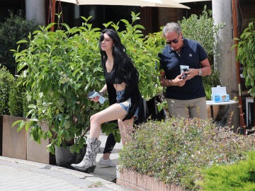 Alejandra Rubio queda a comer con su padre Alejandra Rubio queda a comer con su padre