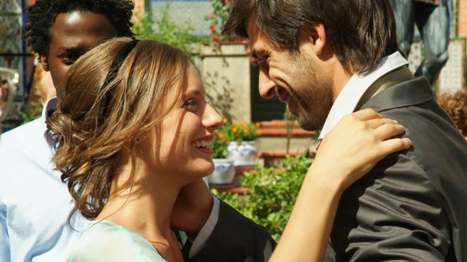 Sara y Lucas siempre: El mensaje de Hugo Silva a Michelle Jenner ('Los Hombres de Paco') que demuestra que todo sigue igual