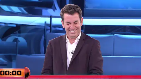 El fallo de Eva Happy con Di Stefano que provoca las carcajadas de Arturo Valls en ‘¡Ahora caigo!’ El fallo de Eva Happy con Di Stefano que provoca las carcajadas de Arturo Valls en ‘¡Ahora caigo!’