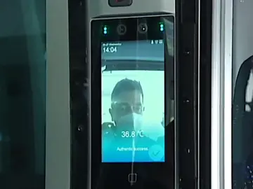 Mamparas, purificadores de aire y controles de temperatura, así viajaremos en autobús tras el coronavirus Mamparas, purificadores de aire y controles de temperatura, así viajaremos en autobús tras el coronavirus