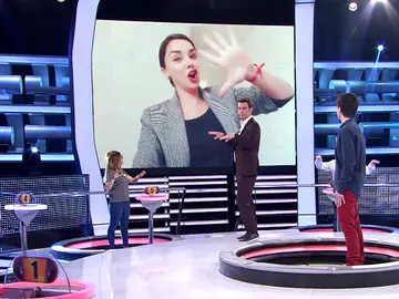 Chenoa y Cristina Ramos, los cameos de ‘Tu cara me suena’ en ‘¡Ahora caigo!’ Chenoa y Cristina Ramos, los cameos de ‘Tu cara me suena’ en ‘¡Ahora caigo!’
