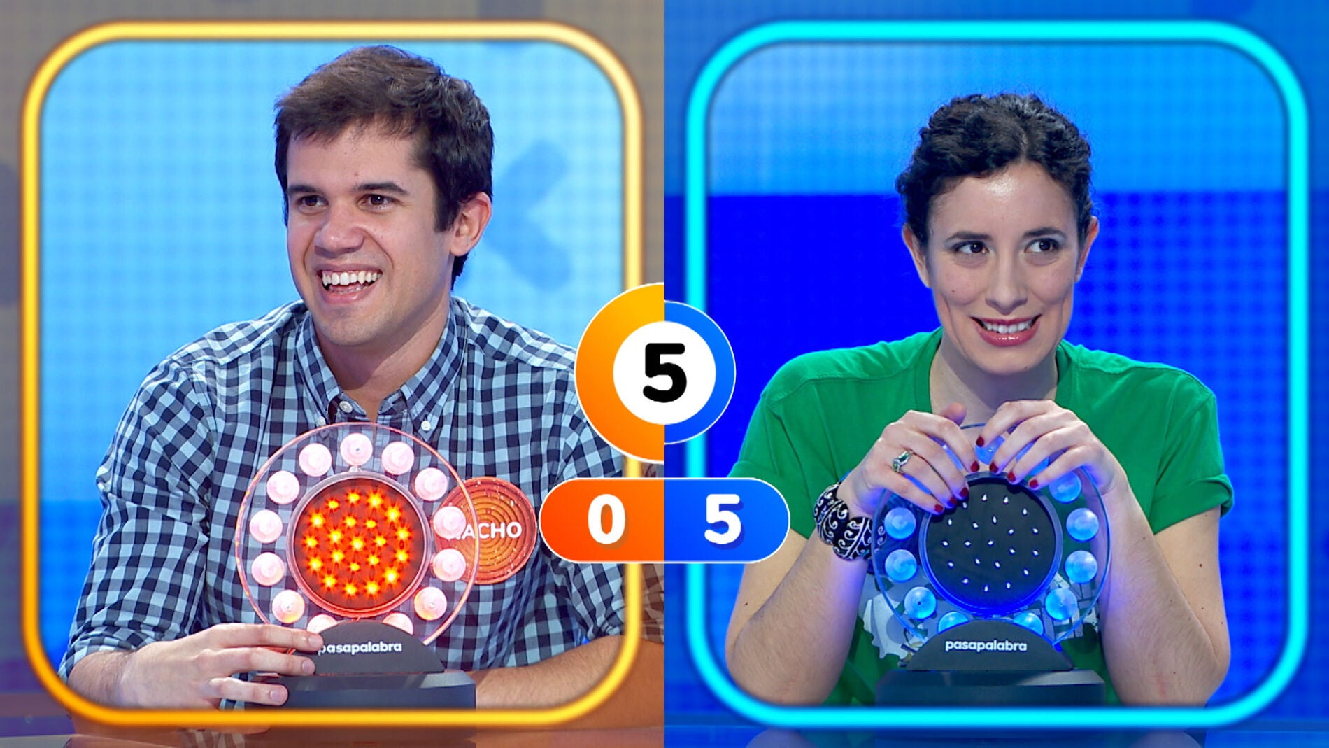 Nacho y su gran problema con las canciones en inglés: “¡Sube el volumen!”