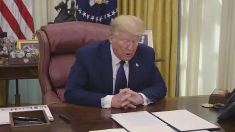Donald Trump firma una orden ejecutiva para limitar a las redes sociales Donald Trump firma una orden ejecutiva para limitar a las redes sociales