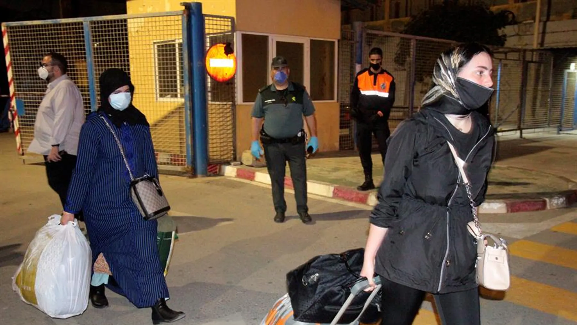 Ceuta podría volver de fase 2 a fase 0 de la desescalada del coronavirus por un rebrote Ceuta podría volver de fase 2 a fase 0 de la desescalada del coronavirus por un rebrote