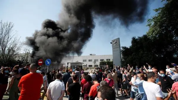 Protestas ante la sede de Nissan en Barcelona Protestas ante la sede de Nissan en Barcelona