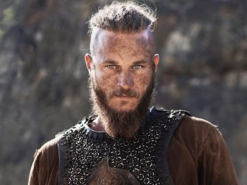 Travis Fimmel como Ragnar en 'Vikingos'