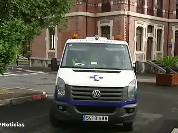 Una ambulancia en el Hospital de Basurto, donde ha habido un brote de coronavirus Una ambulancia en el Hospital de Basurto, donde ha habido un brote de coronavirus