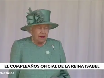Así fue la atípica celebración de cumpleaños de Isabel II por el coronavirus: sin su familia y en Windsor Así fue la atípica celebración de cumpleaños de Isabel II por el coronavirus: sin su familia y en Windsor