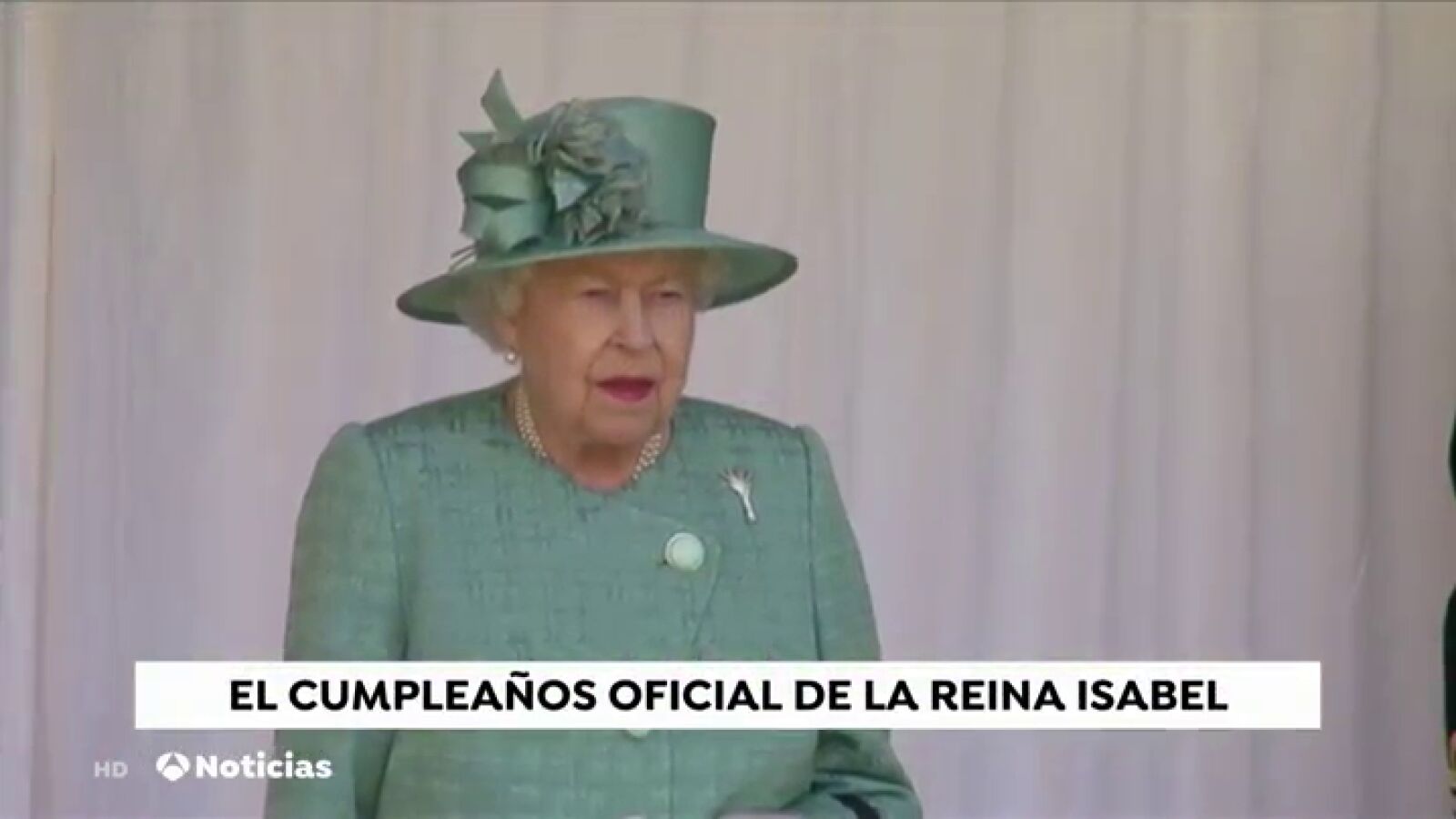 Así fue la atípica celebración de cumpleaños de la reina Isabel II por el coronavirus: sin su familia y en Windsor
