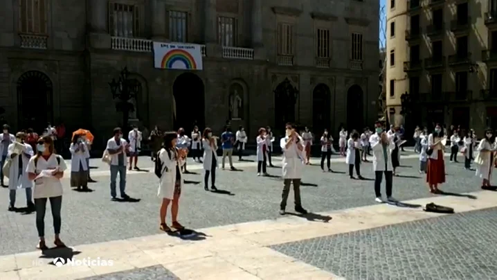 Los sanitarios se manifiestan por toda Espa&ntilde;a para reclamar mejoras en su condiciones laborales
