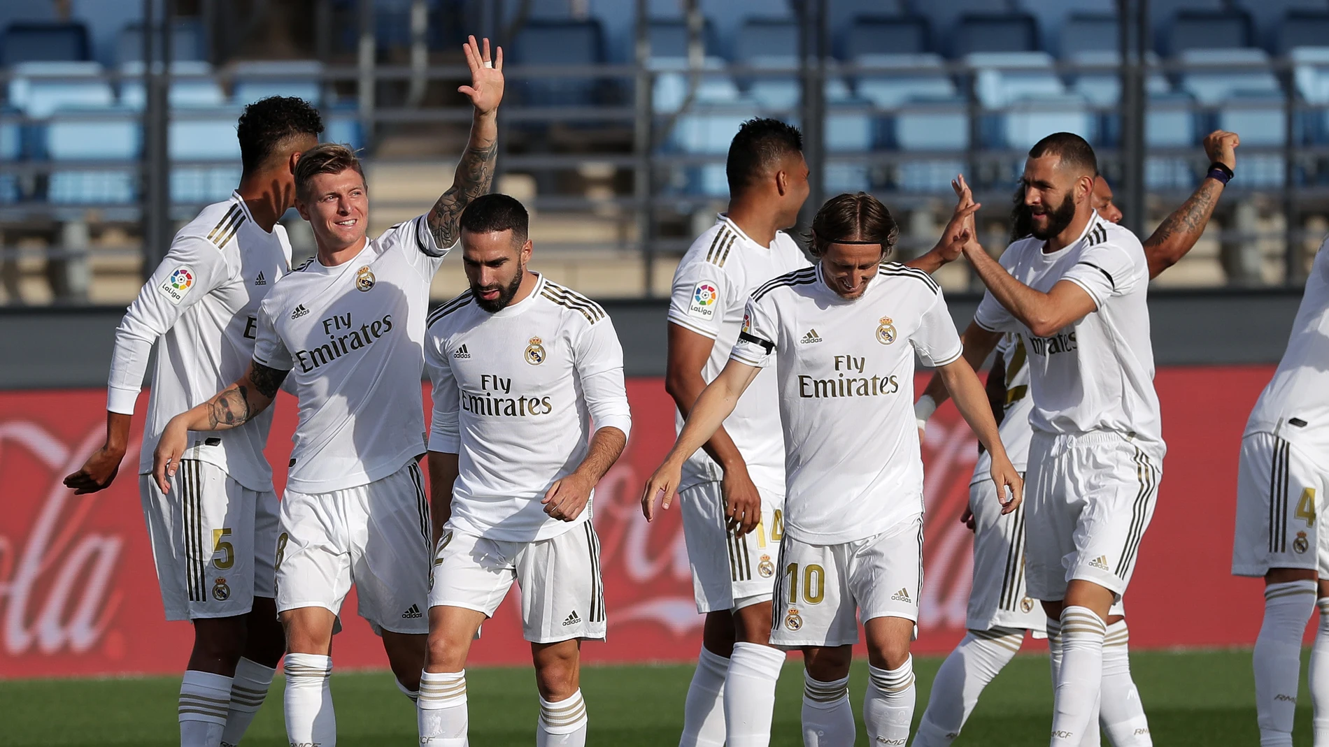 Los jugadores del Real Madrid celebran un gol ante el Eibar Los jugadores del Real Madrid celebran un gol ante el Eibar